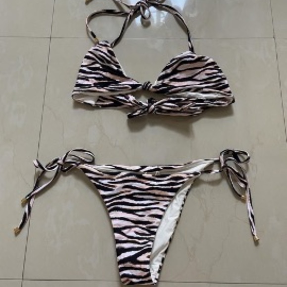 Two piece, zebra print, bikini - Picture 2 of 3